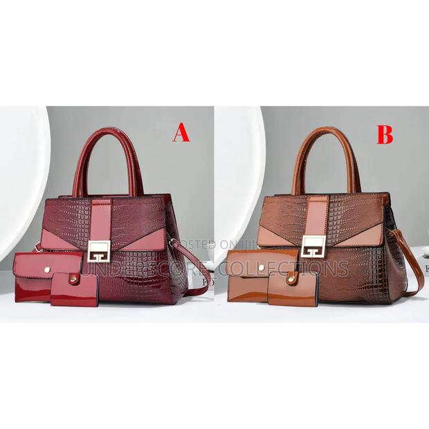 Elegant Ladies Three in One Two Colours Snake Print