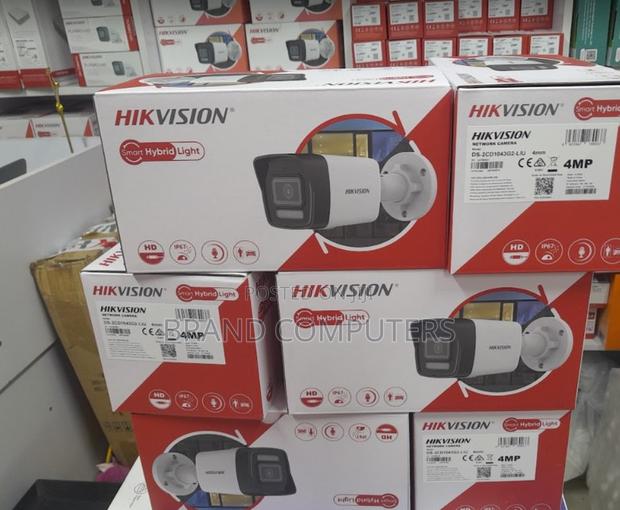 Hikvision 4MP Smart Dual Light Bullet IP Camera With Mic