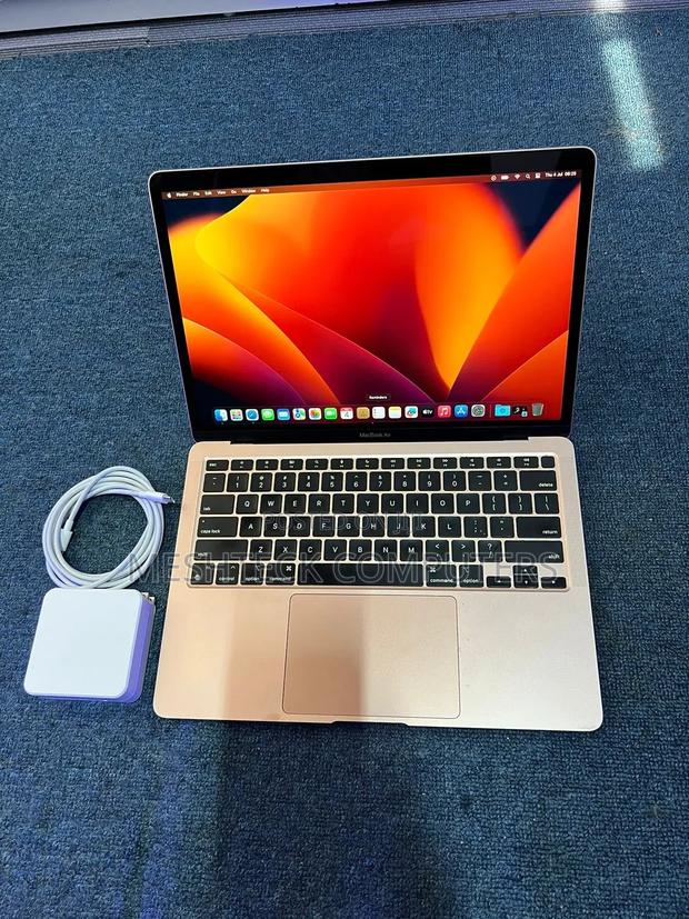 Laptop Apple MacBook Pro 2020 M1 8GB Intel Core I5 SSD 256GB - main view