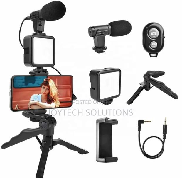 Professional Led Light Vlogging Kit With Microphone - main view
