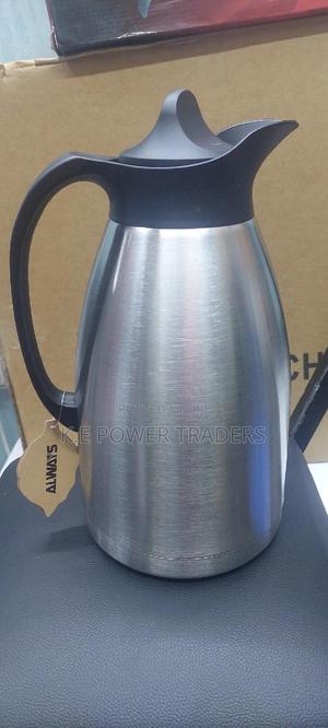 2.5 Litres Vacuum Flask - thumbnail 2