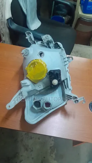 Probox/Succeed 2015 Headlights