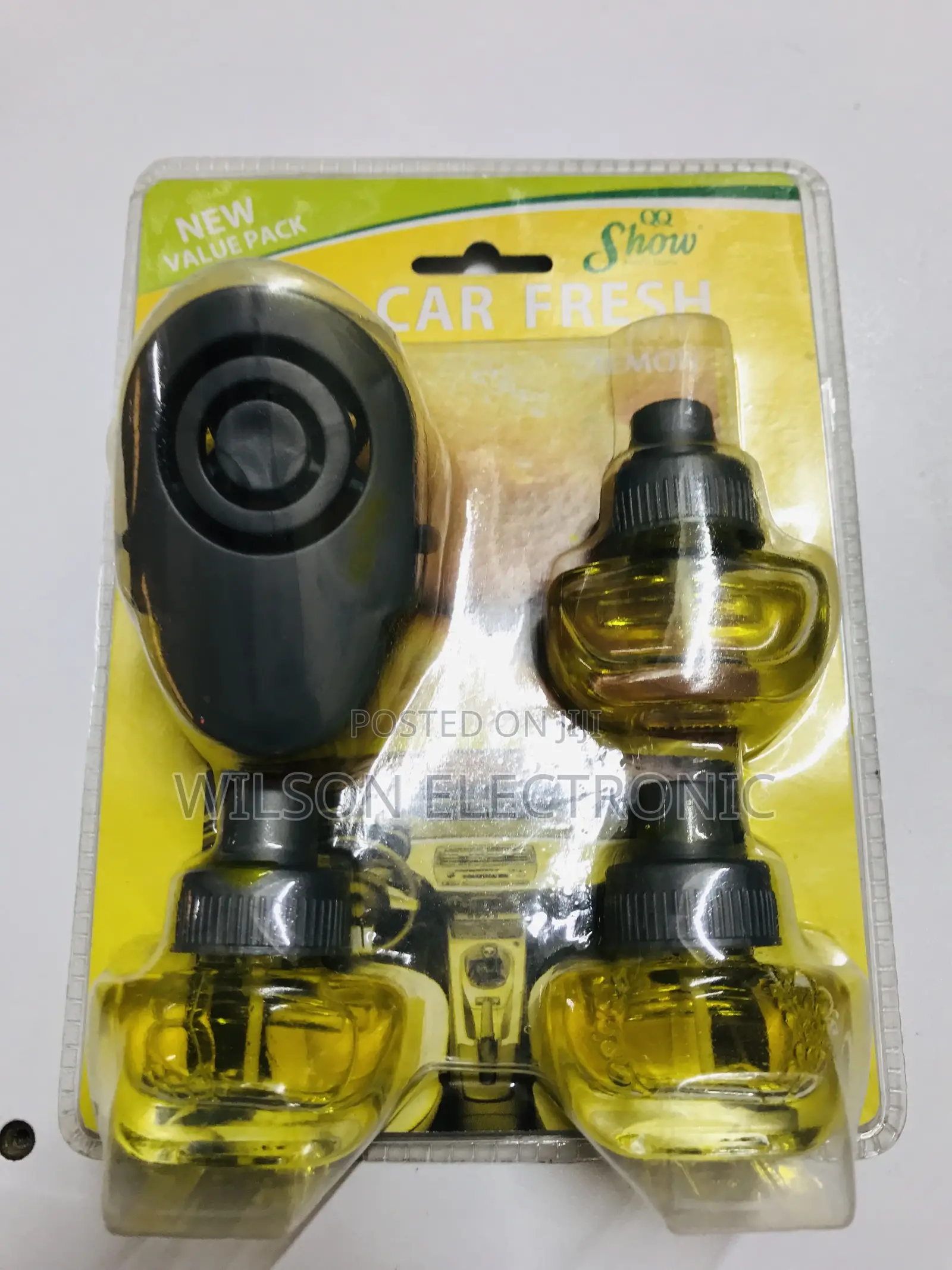3 in 1 Air Vent Mount Car Air Freshener. Lemon/Strawberry