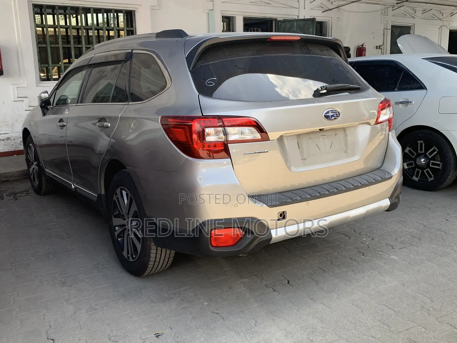Subaru Outback 2.5i Limited AWD 2018 Gold