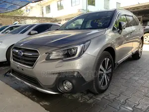 Subaru Outback 2.5i Limited AWD 2018 Gold
