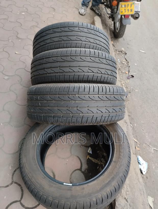 235/55r17 Bridgestone - thumbnail 2