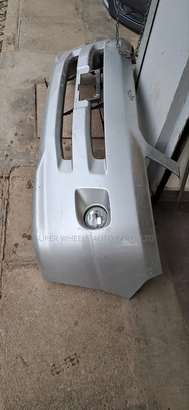 Front Bumper Noah 2003 Complete With Foglights