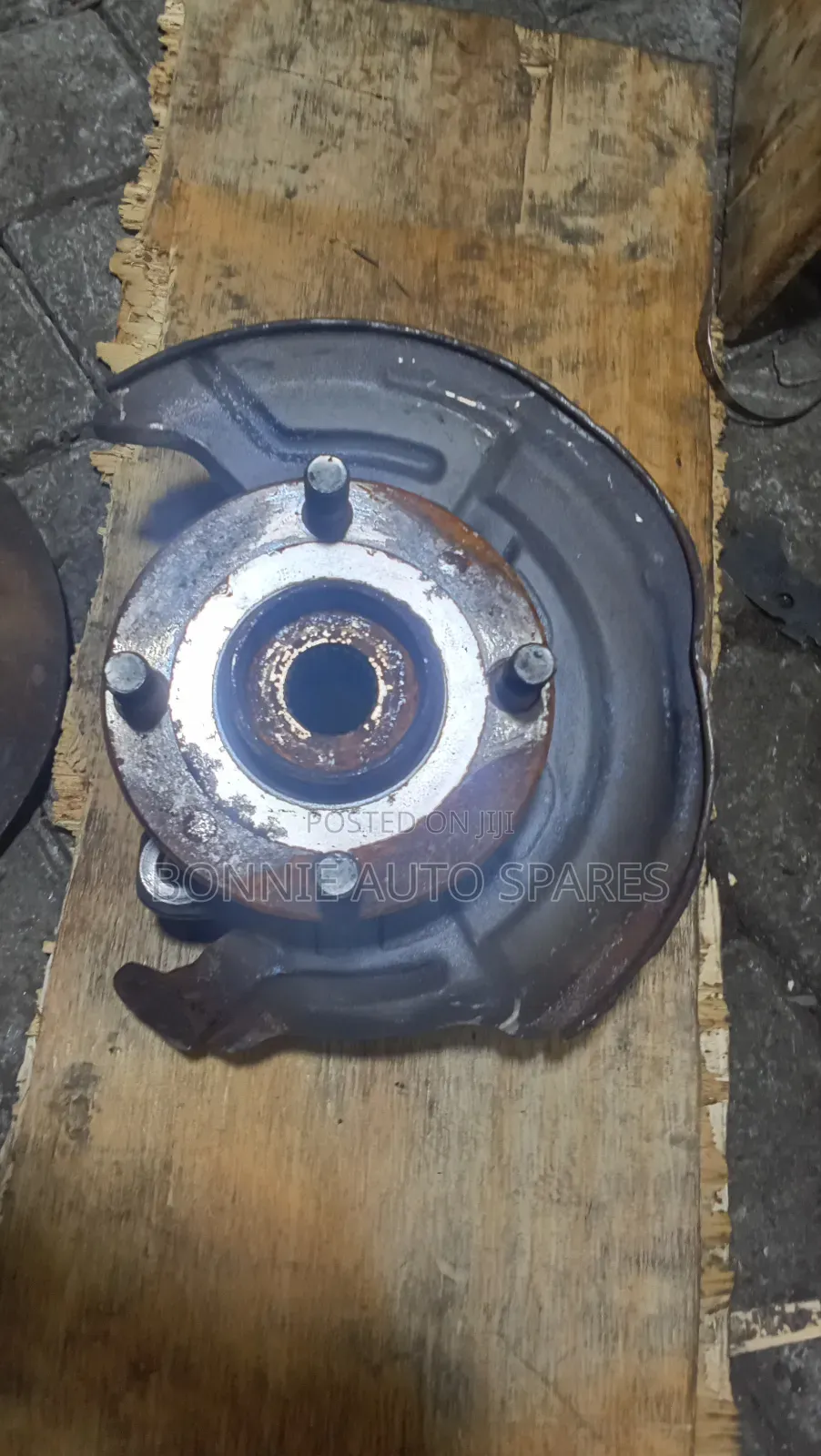 Daihatsu Mira 2015 Front Hub