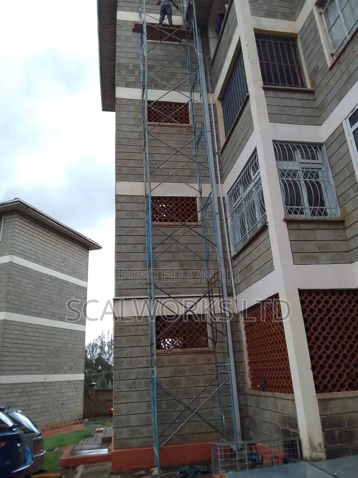 Hire or Buy Scaffolds at an Affordable Rate