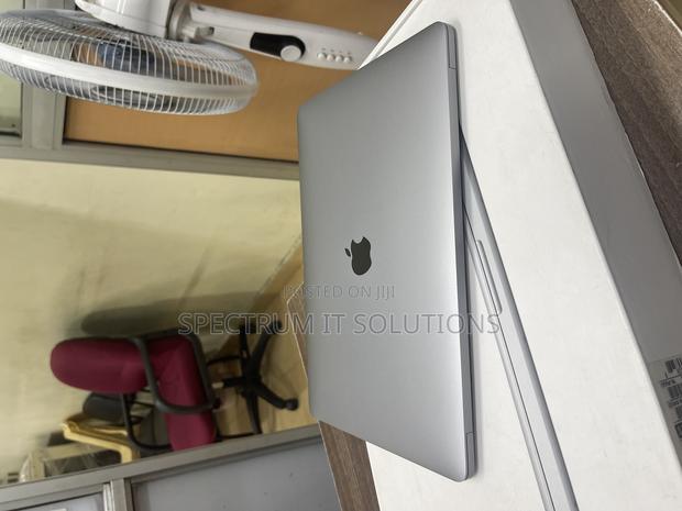 Laptop Apple MacBook Pro 8GB Intel Core I5 SSD 512GB - thumbnail 3