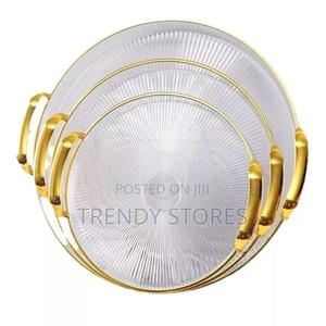 3pcs Round Acrylic Tray With Gold Perimeter - thumbnail 2