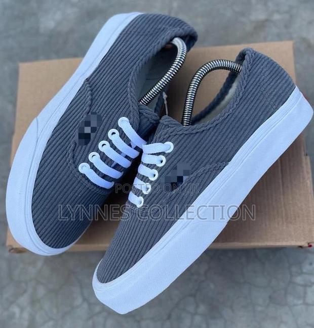 Coudroy Vans - main view