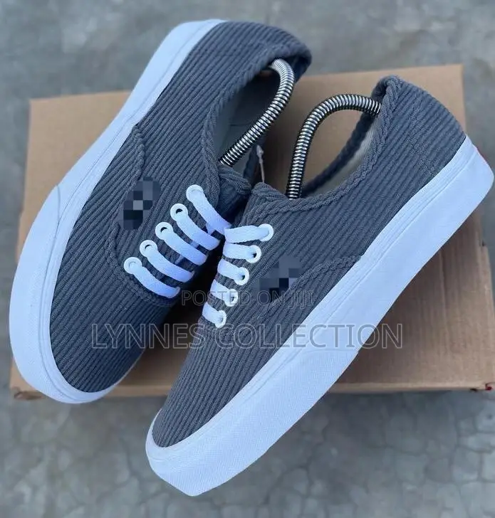 Coudroy Vans