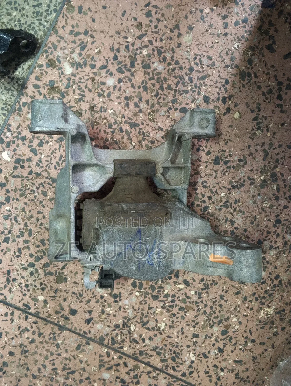 Mazda Axela 2015 Gear Mount