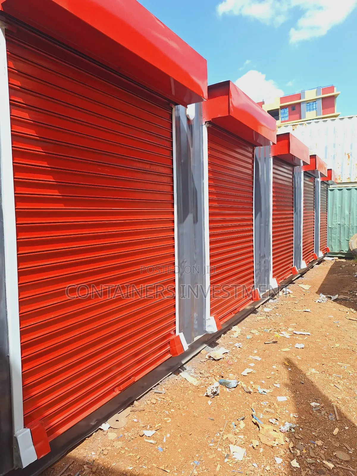 Used Containers Into Contrainer Stalls