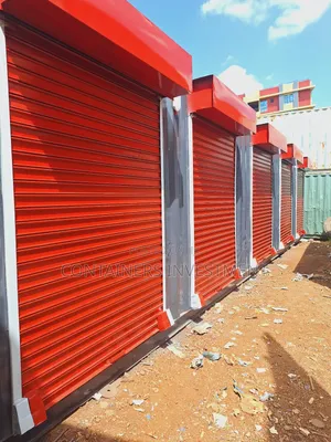 Used Containers Into Contrainer Stalls