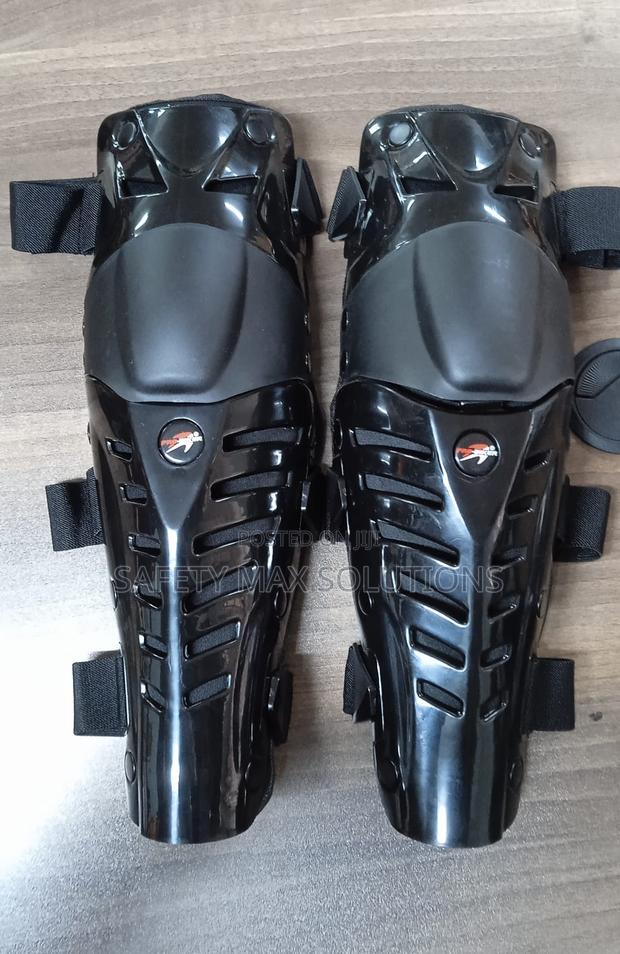 Safety Knee Guard/Plastic Knee Guard - main view