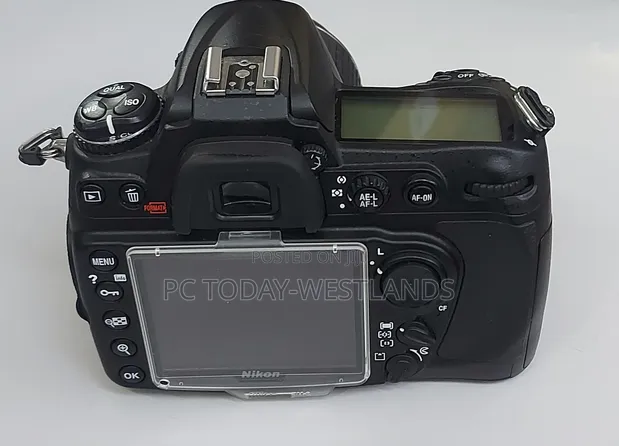Nikon D300 DSLR Camera With 18-55mm DX VR Lens-Made in Japan for