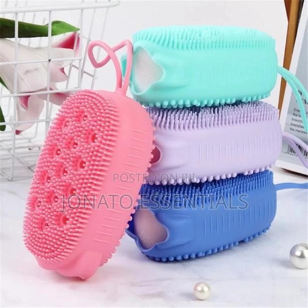 Double Sided Exfoliating Brush, Body Scrubber - thumbnail 3