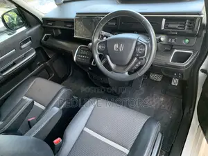 Honda Stepwgn 2017 White