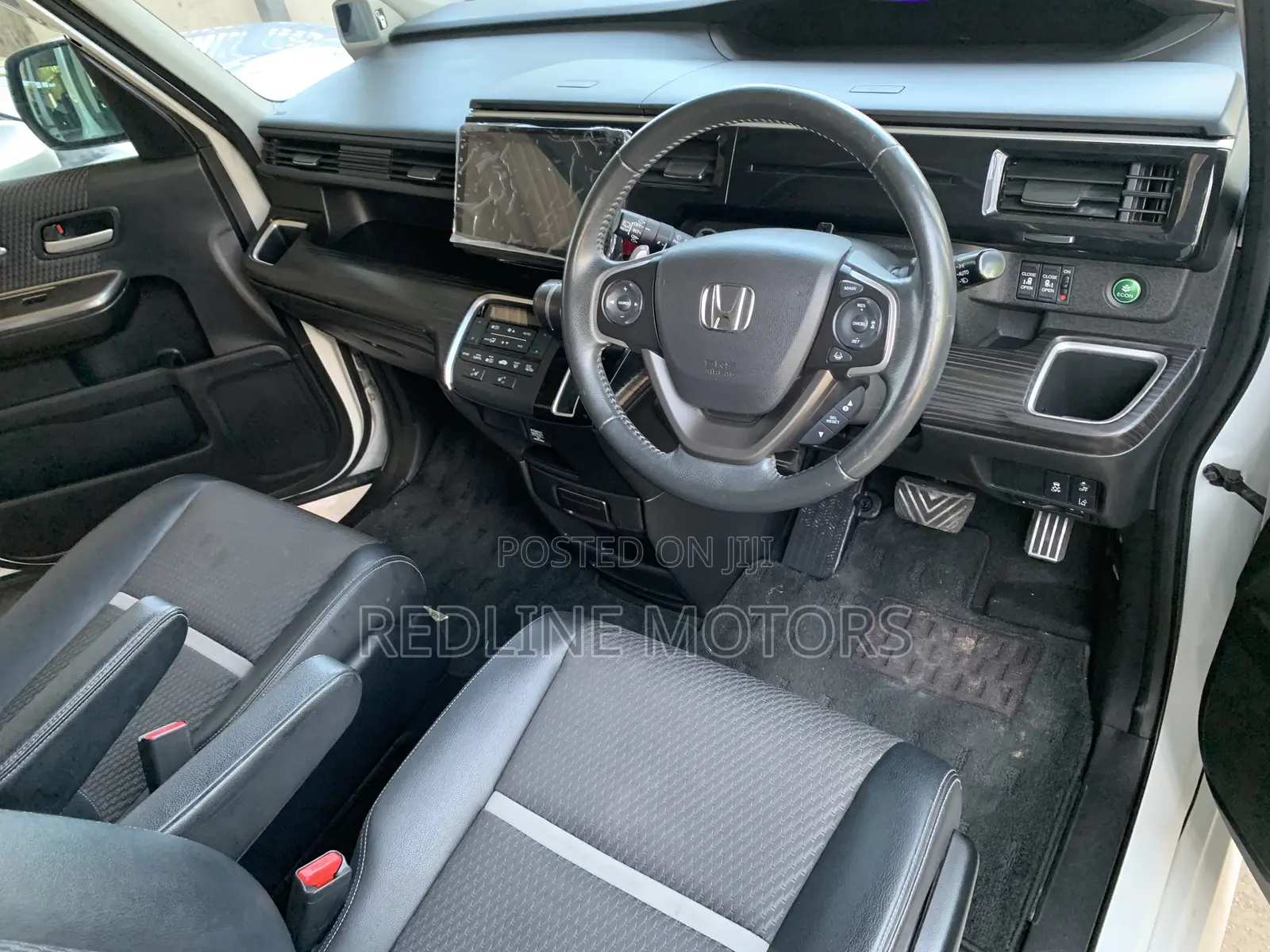 Honda Stepwgn 2017 White