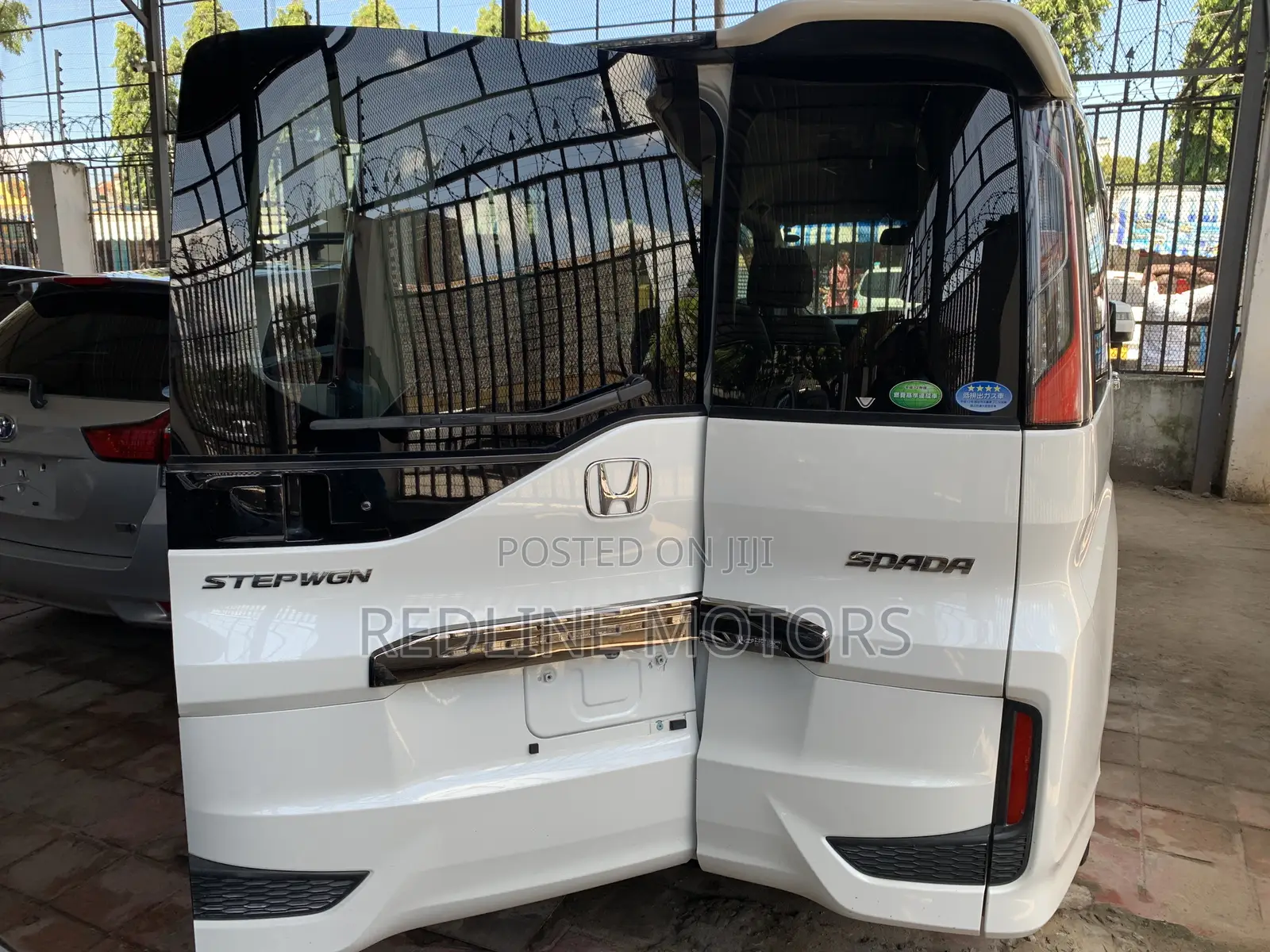 Honda Stepwgn 2017 White