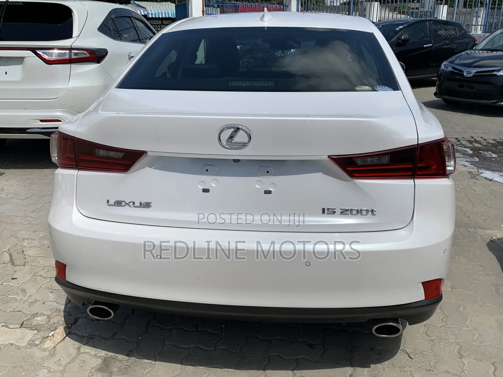 Lexus IS 200t 2016 Pearl