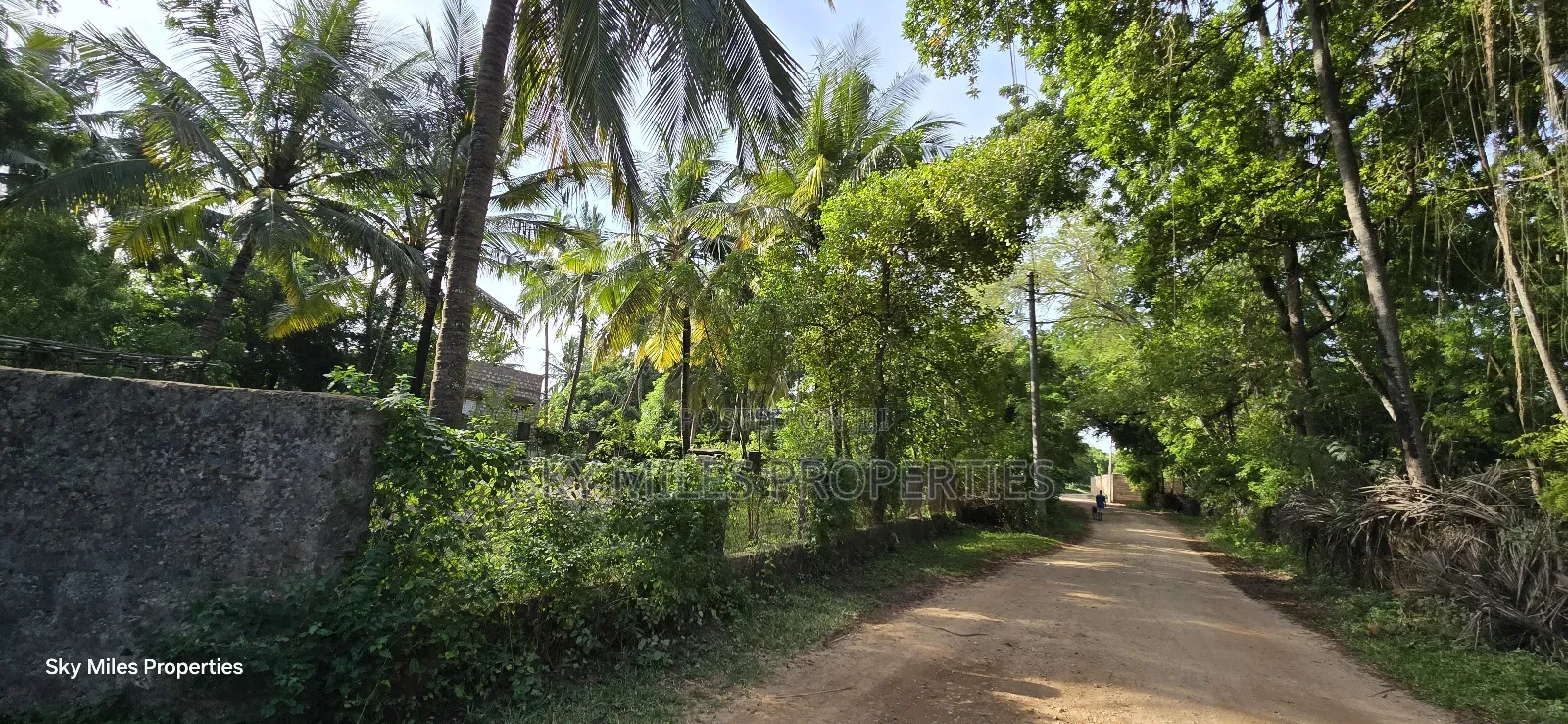 Second Row From the Beach, 1 Acre Plot on Sale in Kikambala