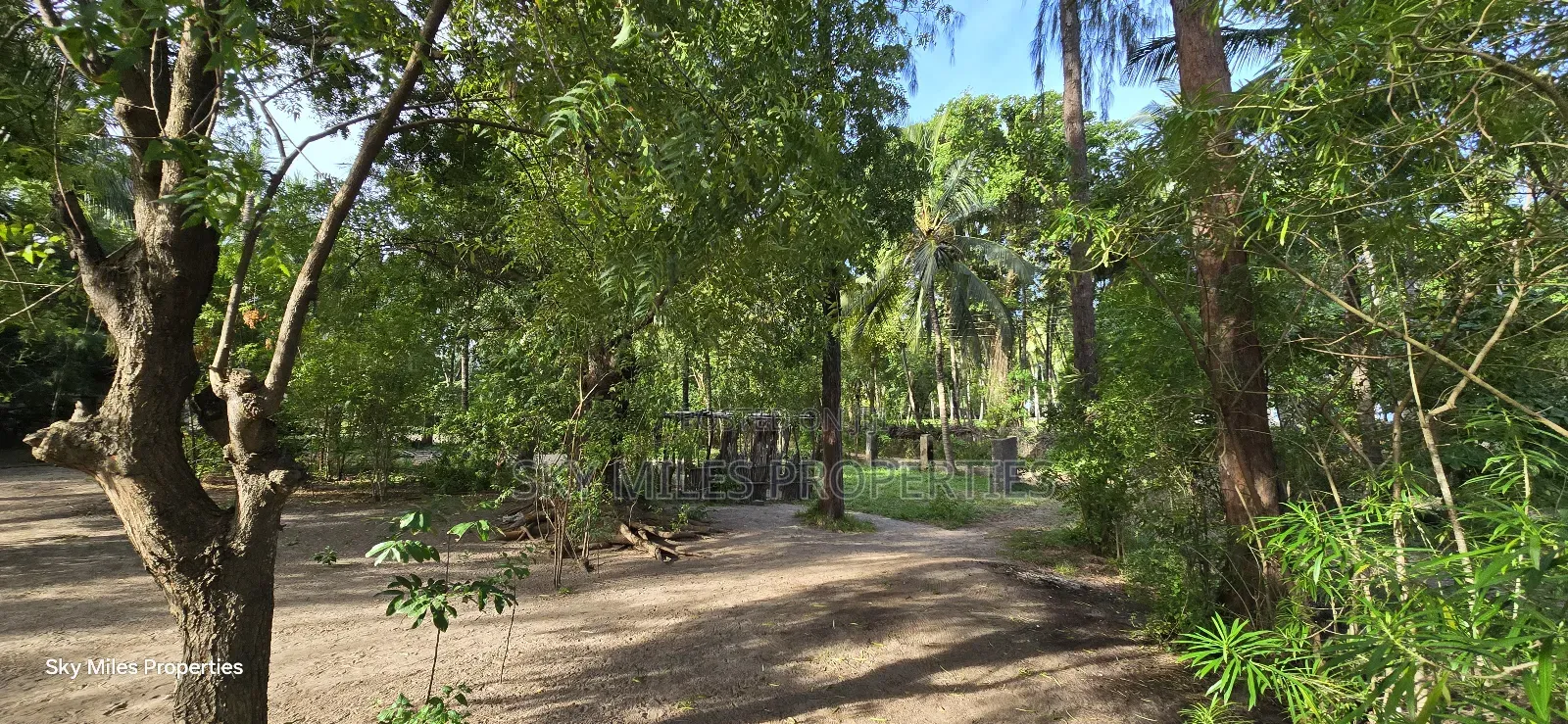 Second Row From the Beach, 1 Acre Plot on Sale in Kikambala