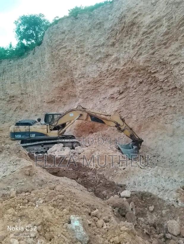 Excavators and Shovel Machines for Hire - thumbnail 4