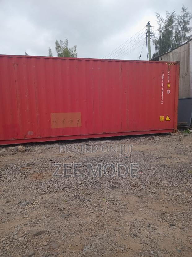 New Stocked Plain Containers - main view