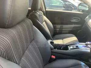 Honda Vezel 1.5 Hybrid 2WD 2017 Matt Black