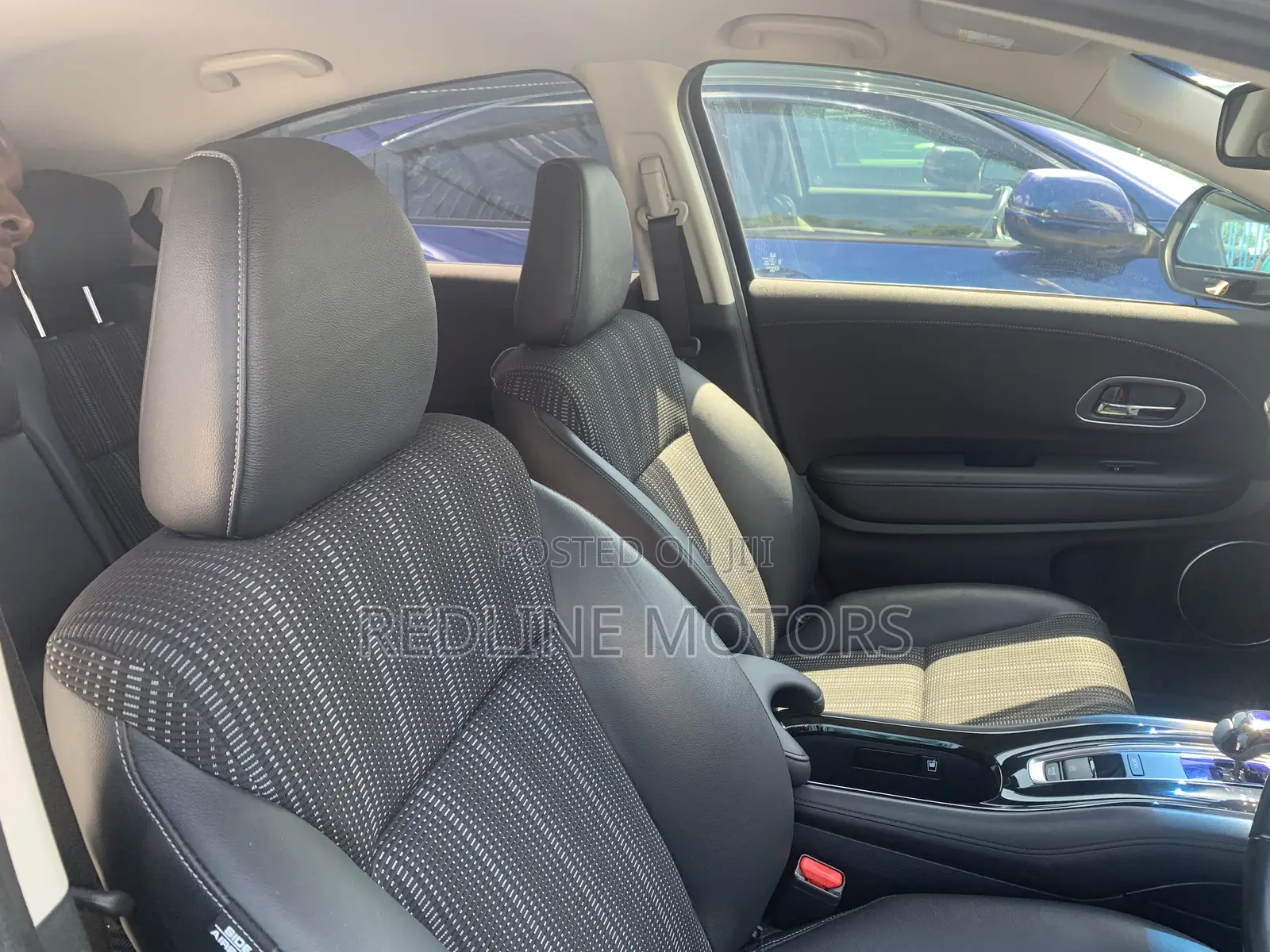 Honda Vezel 1.5 Hybrid 2WD 2017 Black