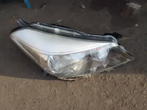 Juwella Vitz Headlights RHS 2012 Non Xenon