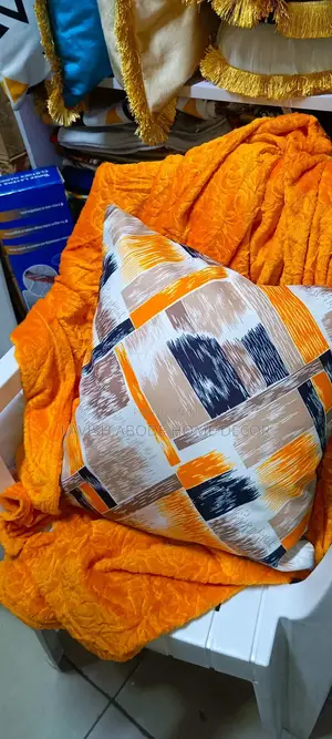 Print Throw Pillow Cover 45 by 45 Cm
