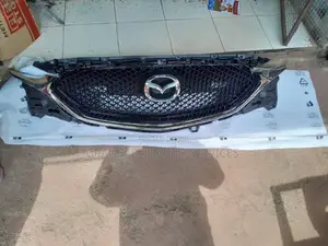 Mazda CX-5 2017 Front Grill√•