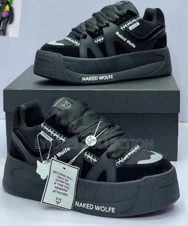 Naked Wolfe - main view