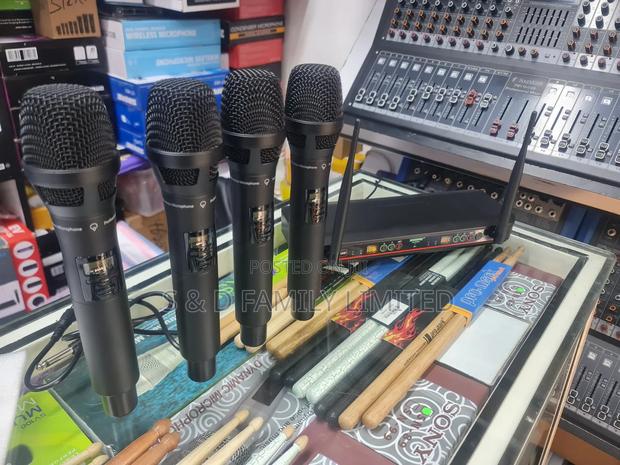 Shure 4 in 1 Wireless With Briefcase GLXD94