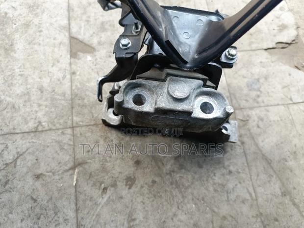 Engine Mointing Rav 4 ACA31 /Vanguard - main view