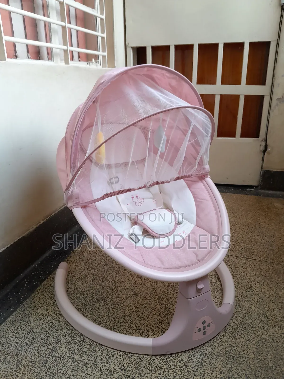 Electric Baby Swing * Electric Baby Swing