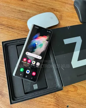 New Samsung Galaxy Z Fold 3 256 GB Silver