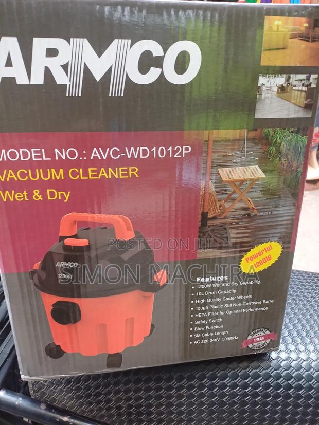 10L Vacuum Cleaner. Wet and Dry. - main view