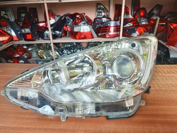 LHS Headlight Toyota Aqua 2012 Model(Nonzenon) - main view