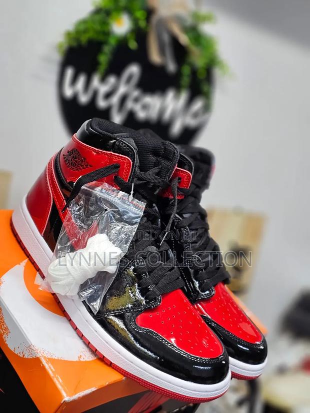 Jordan 1 Shiny - main view