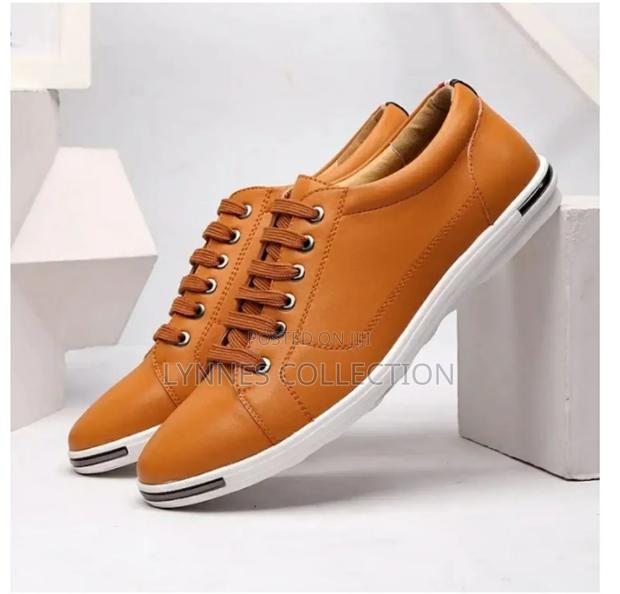 Men Casuals - thumbnail 2