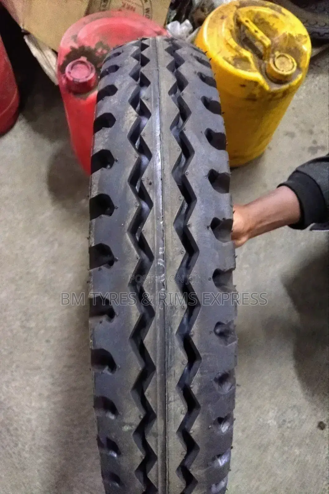 750 R16 Yana Tyres (Commercial)