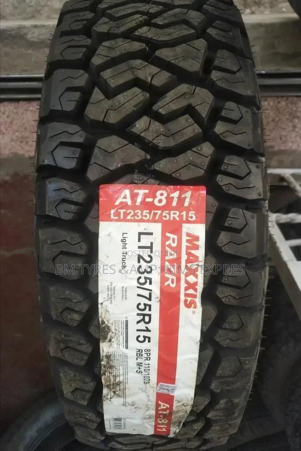 235 /75 R15 Maxxis AT 811 - main view
