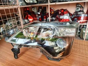Ex-Japan Toyota Spade Nonzenon Headlights