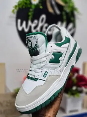 New Balance 550 
