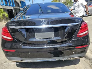 Mercedes-Benz E250 2018 Black